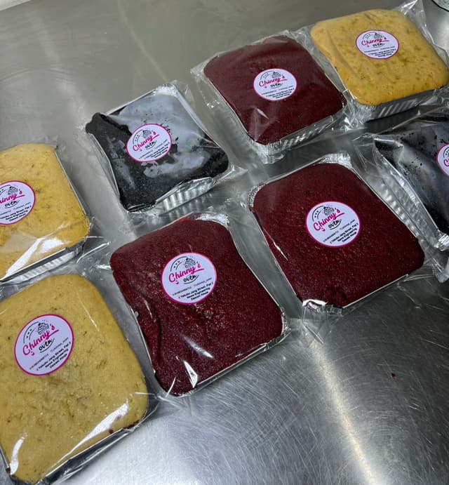Foil plate cakes